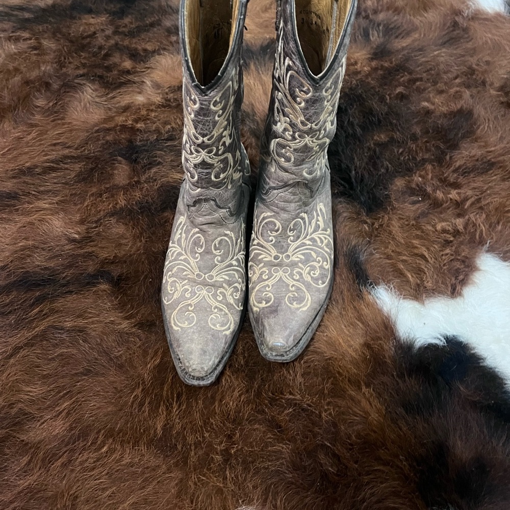 Corral western boots, size 4.5